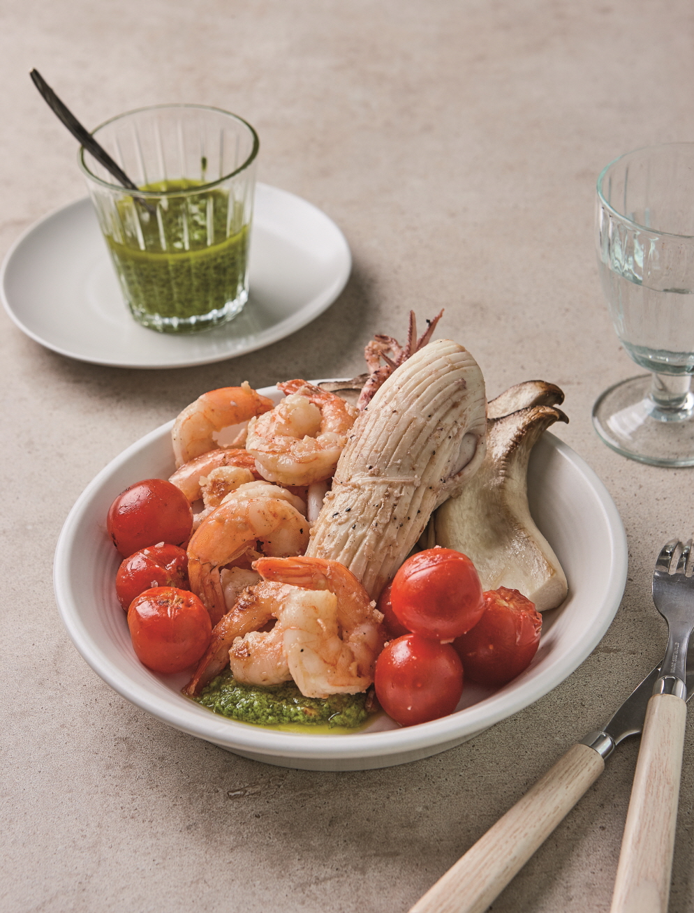 해산물샐러드와 미나리소스